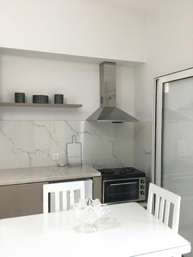 Lr Apartments Sarandë エクステリア 写真