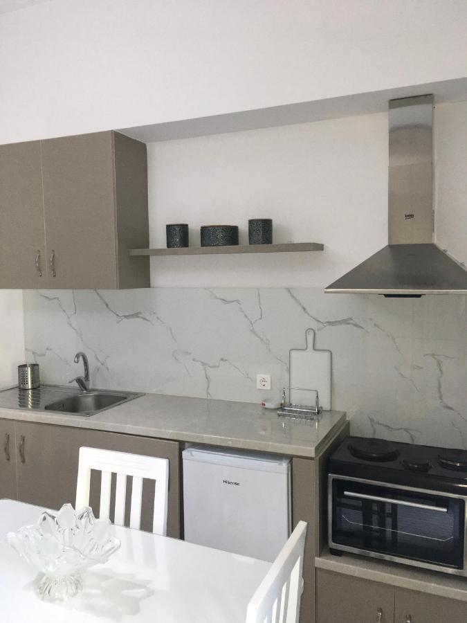 Lr Apartments Sarandë エクステリア 写真