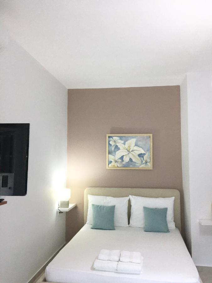 Lr Apartments Sarandë エクステリア 写真
