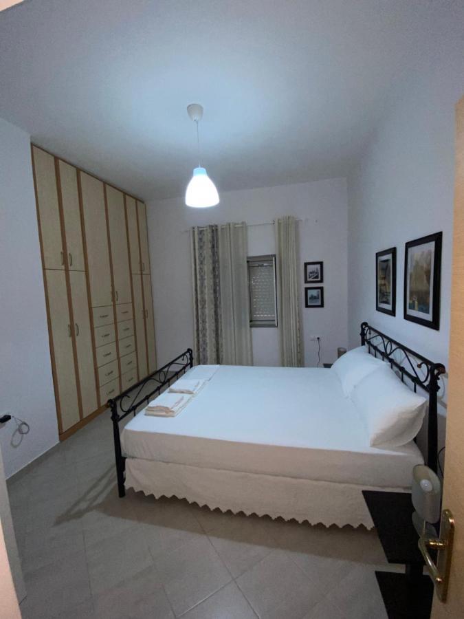 Lr Apartments Sarandë エクステリア 写真