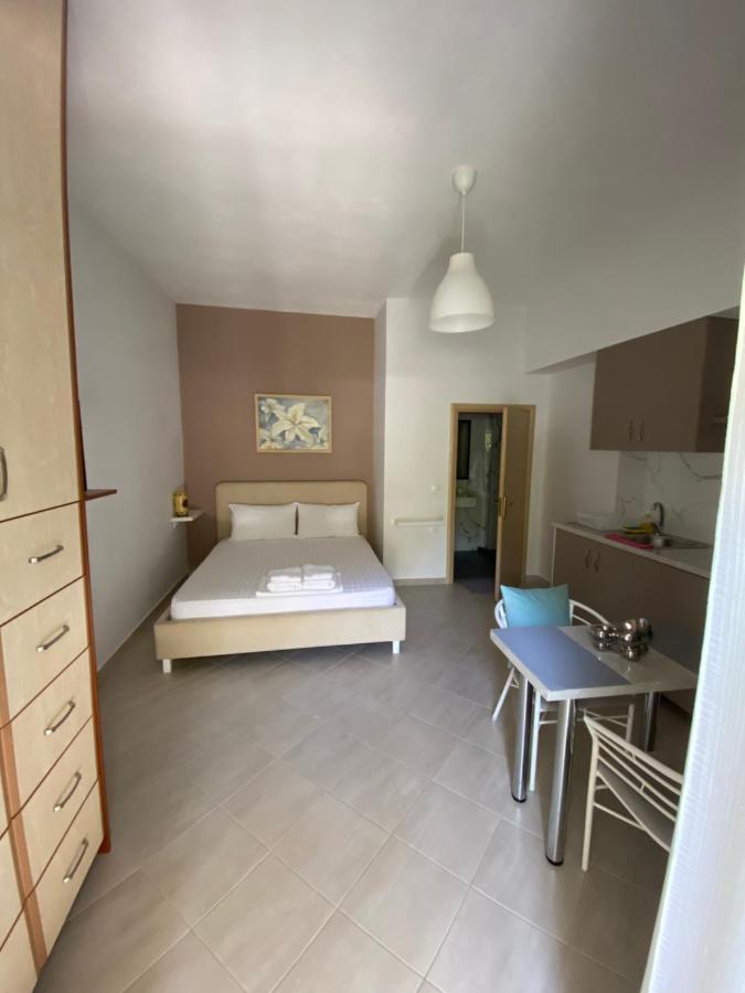 Lr Apartments Sarandë エクステリア 写真