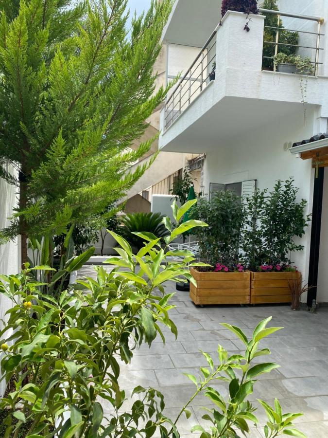 Lr Apartments Sarandë エクステリア 写真