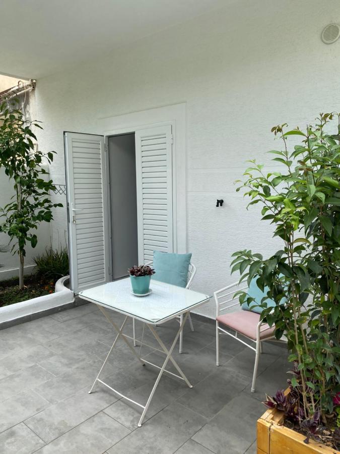 Lr Apartments Sarandë エクステリア 写真
