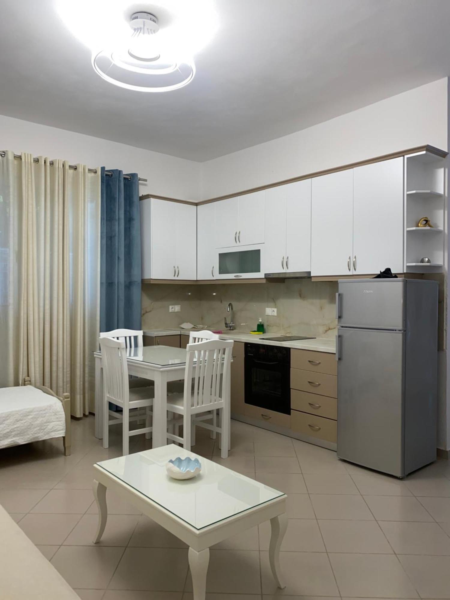 Lr Apartments Sarandë エクステリア 写真